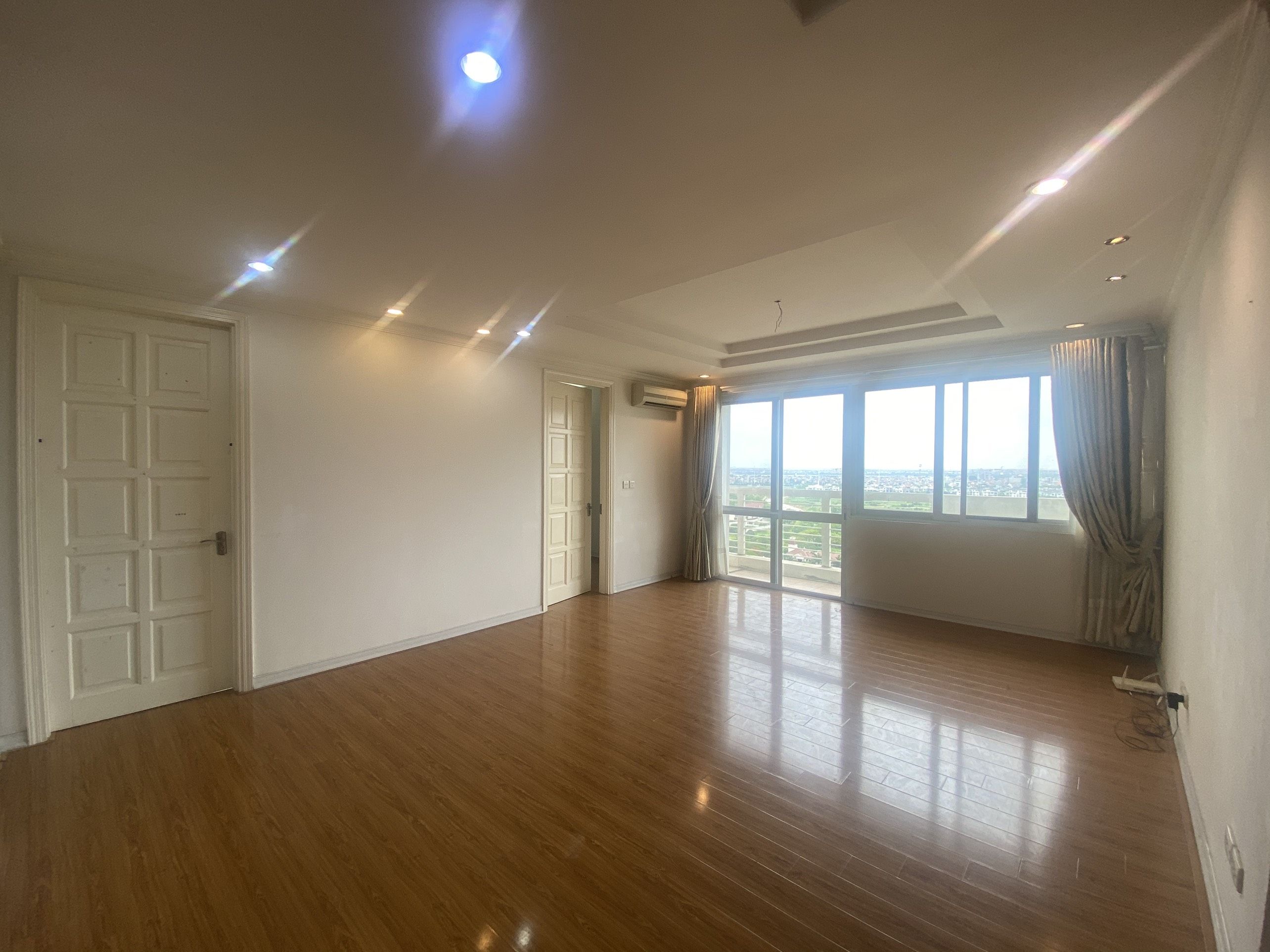 Chính chủ bán chung cư 150m2 tòa E5 tại Ciputra, quận Tây Hồ